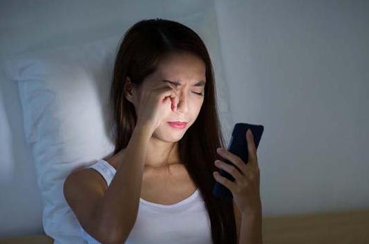 除了有遗传基因外, 女性有这3个特征说明不易变老! 你有吗?