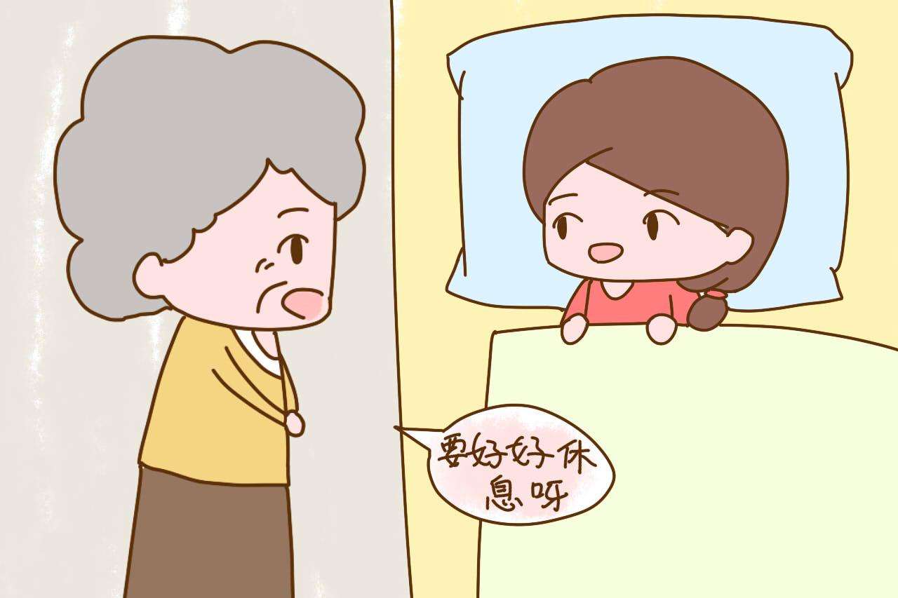 产房外, 如果婆婆能有这两个举动, 别怀疑她真的是把你当亲闺女了