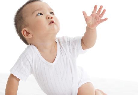 宝宝睡觉总踢被子, 除了太热, 还有可能是这些原因, 宝妈要留心