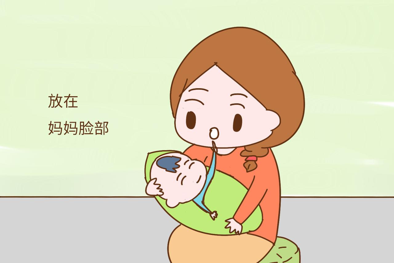 宝宝4个动作是在对妈妈示爱, 妈妈们注意到了吗? 宝宝心里很爱你