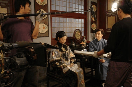 宋丹丹点赞袁立微博, 袁立直呼好幸福