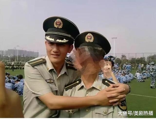 张馨予与何捷结婚获中纪委点赞: 慧眼识英雄, 为军嫂点赞!