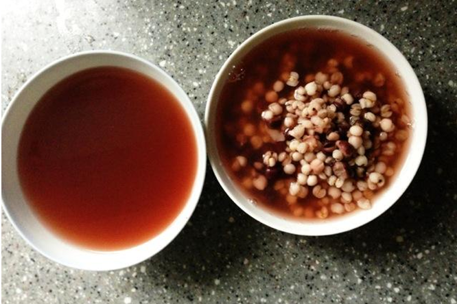 女人喝红豆薏米水减肥, 体重却一直下不去? 原因可能是这3个!