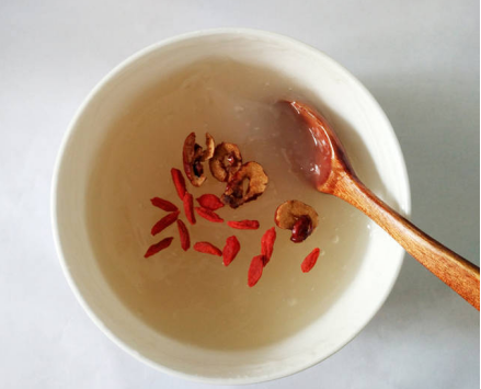 小孩子可以吃葛根吗? 不懂别乱吃, 易让孩子肠胃不适!