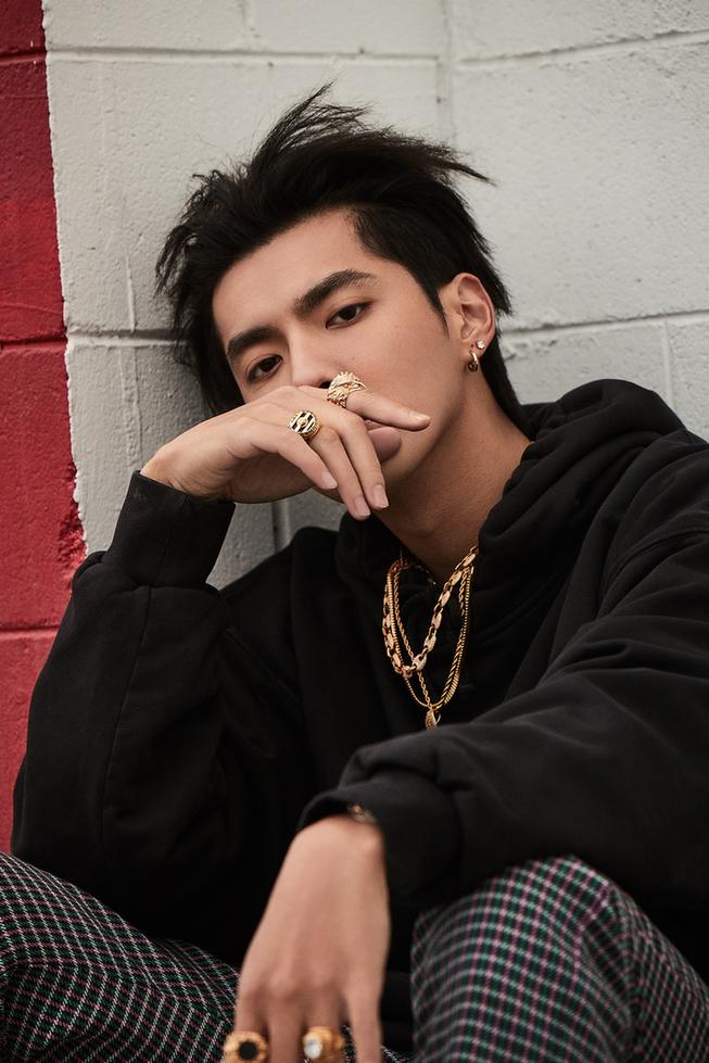 吴亦凡首张专辑《Antares》于11月2日全球上线