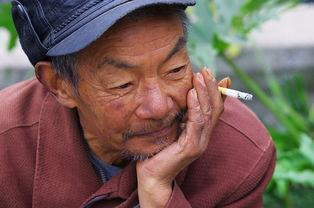 父亲确诊胃癌晚期, 儿子却忙问存折密码! 医生: 五类人要小心胃癌