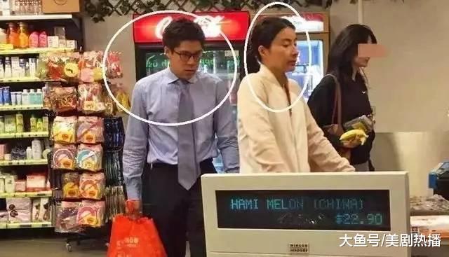 霍启刚郭晶晶带孩子一起回老家做公益, 网友: 富豪界一股清流!