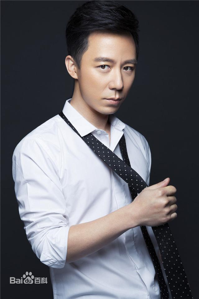 “袁春望”演员本人被骂到关微博评论, 并发文道歉