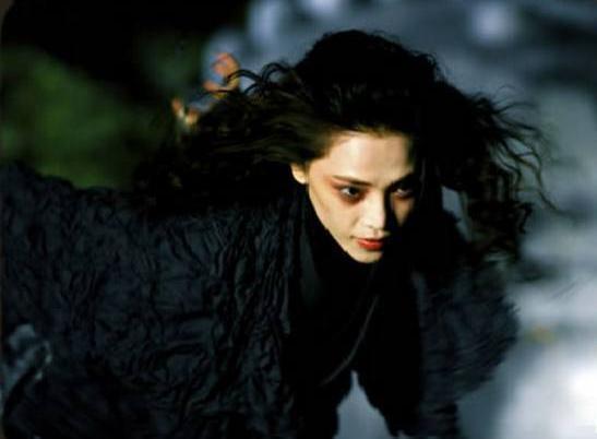 被公益耽误演艺事业的女星, 因为孩子惨死垃圾桶, 她在当红时隐退