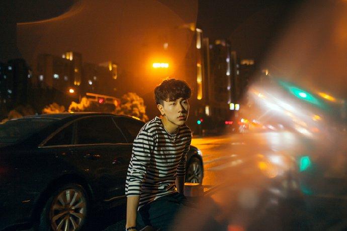 20句男生伤感说说, 总有一句让你泪流满面!