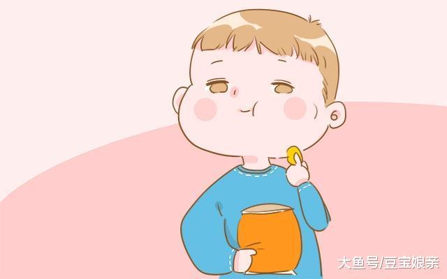 3岁前, 这几种食物不能给娃吃, 会严重影响身体发育