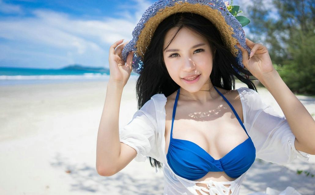 21岁中日混血女星海边自拍, 30岁的我看着都害羞了
