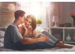 28岁女子房事后黄体破裂被送往医院, 医生解释: 都是她丈夫害的!