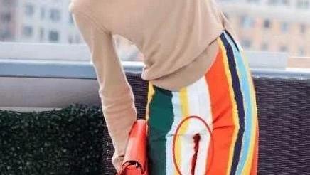 刘诗诗公开活动, 面对大姨妈血染裤子依然很淡定, 网友: 注意场合啊