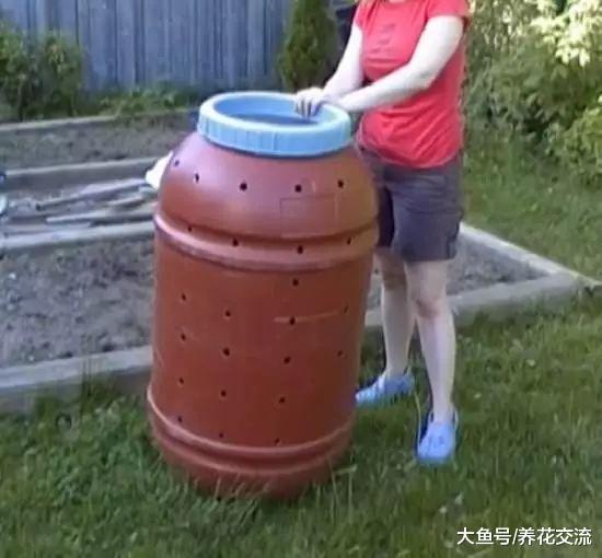 11个非常有创意的堆肥箱, 用家里废弃的木板和塑料桶就能制作