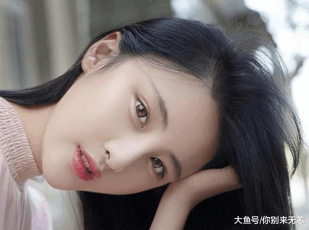 有这3种表现的女人, 渣女无疑, 男人还是尽快分手吧!
