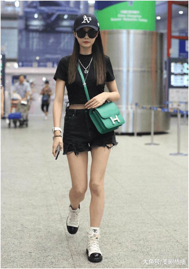 沈梦辰奶奶住破房子惹争议, 引来一片骂声, 沈梦辰回应获网友力挺