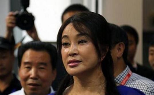 宁静又曝金句: 哪有什么冻龄 卸了妆都是黄脸婆! 网友: 真敢说