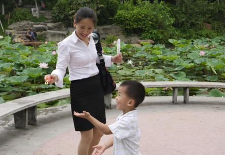 原来妈妈对孩子的影响这么大, 正所谓“有其母必有其子”