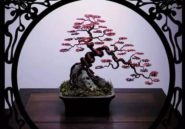 这盆景, 一次成型就是终身艺术, 不要浇水、修剪、施肥;网友: 活艺术!
