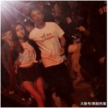 17岁辍学整容傍大款, 还贴上王思聪! 被封杀的她又卷土重来了!