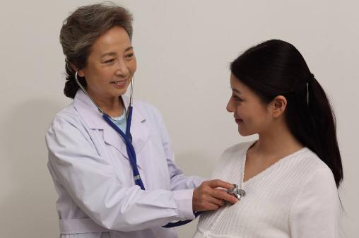 孕检时, 出现这两种检查结果, 孕妈先别吓自己, 听听医生怎么说