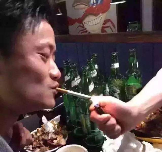 医生: 这个时间吸烟危害最大! 很容易损害肠道, 可惜许多人不知道