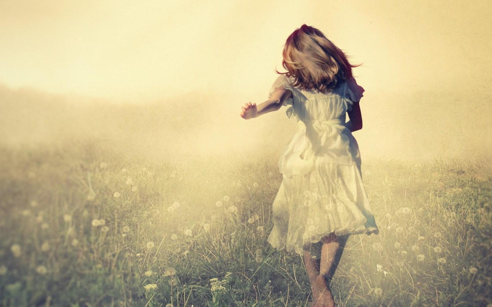 要勇敢的告诉说, 没有走过我走过的路, 就不要对我指指点点