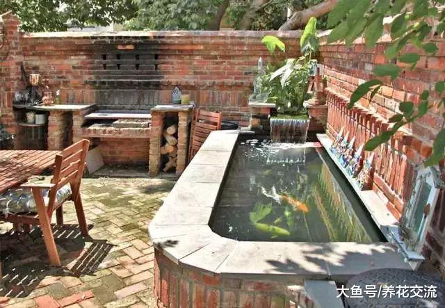 适合在后院里布置的14个水池瀑布创意, 过上养鱼种花的生活