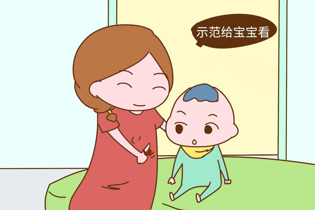 宝宝一岁了, 如果还不会这4个动作, 可能就是发育迟缓了