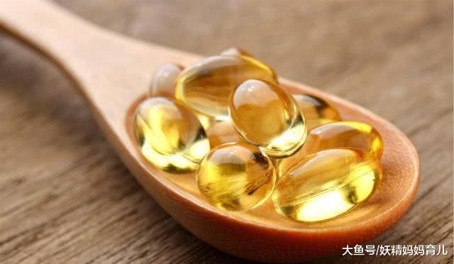 新生儿需要补钙吗? 宝宝补钙和鱼油, 妈妈这样做才科学