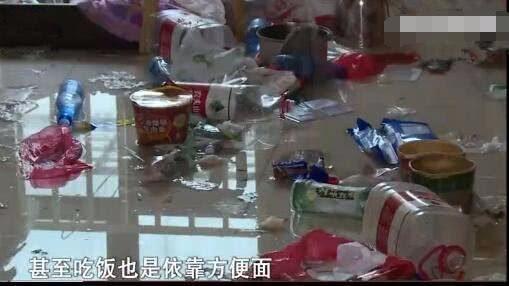 90后校花独自生子15个月不出门, 开门后眼前的一幕亲妈都气哆嗦了