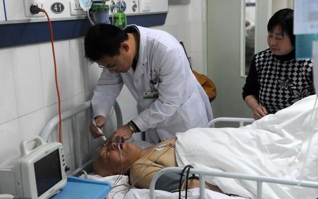 17岁高中生深夜呕吐, 四小时后离开人世! 医生说与他一个嗜好有关