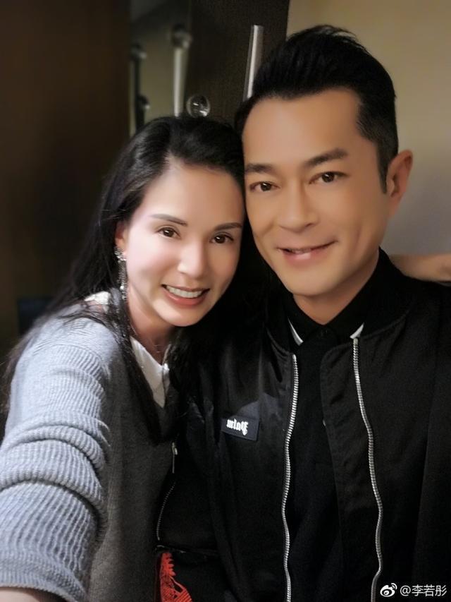 姑姑和过儿同框啦! 李若彤晚餐偶遇古天乐, 合影发文感叹时间流逝