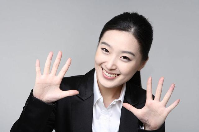 除了有遗传基因外, 女性有这3个特征说明不易变老! 你有吗?