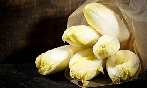 家里盆栽长出“白菜心”, 营养价值高不说, 一斤还能卖“80”元!