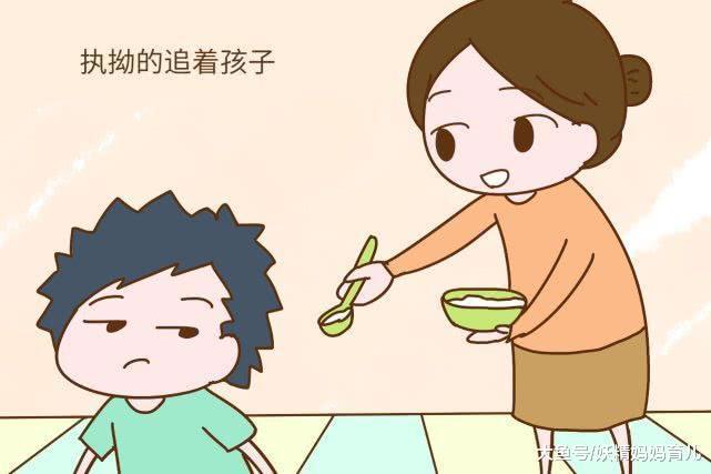 会走路的宝宝喂饭难, 妈妈应对做好5个不, 再也不做追饭妈