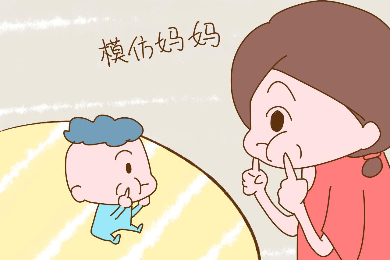 这几个动作出现越早, 说明宝宝越聪明越爱你, 中了的妈妈非常幸运