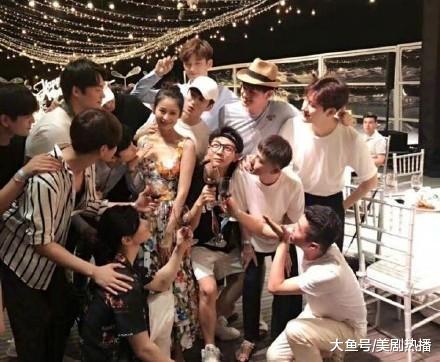 最尴尬的明星婚礼, 伴娘伴郎人气高过新婚夫妇, 还坐实倾城四少不和传闻!