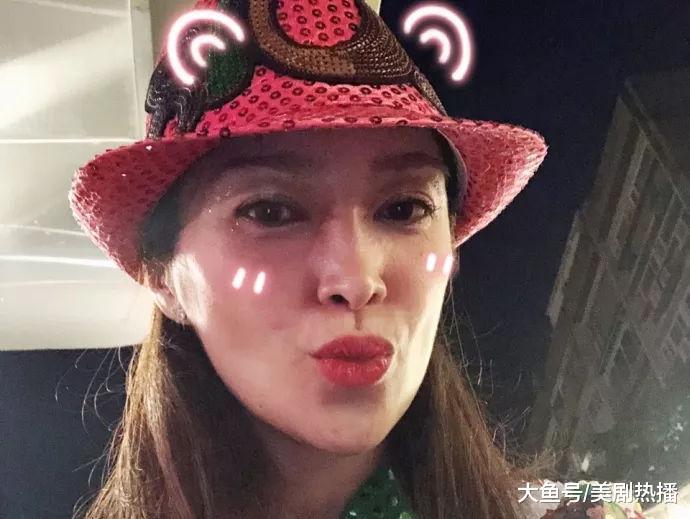 三料港姐冠军, 嫁给天王级歌手后隐退! 26年, 他只爱过她一个!