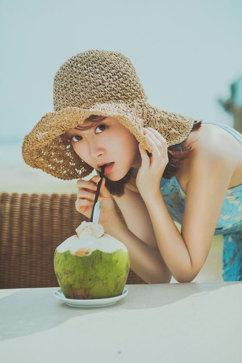 女人有这4种表现说明对你没兴趣, 别再犯贱讨好了
