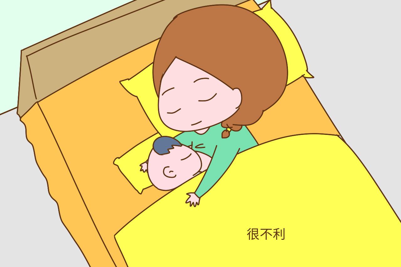 月子里, 妈妈们都是让谁来陪睡、照顾宝宝? 别忘了这个人的重要性