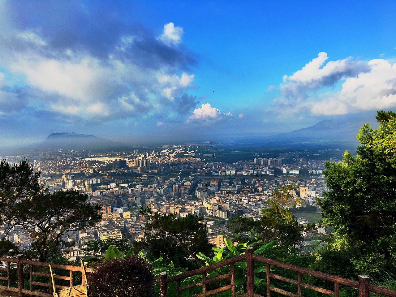 广东最牛一座城市, 代管4个县级市, 却一直很