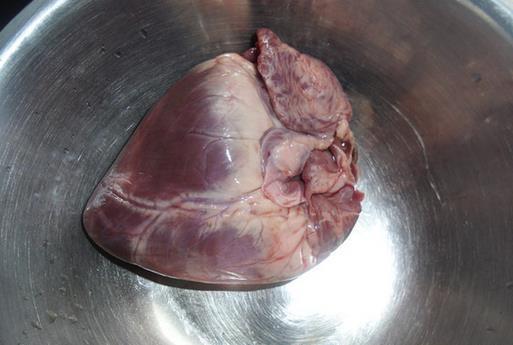 猪身上这个部位, 比猪肉便宜, 加点青椒一起炒, 招待客人倍有面子