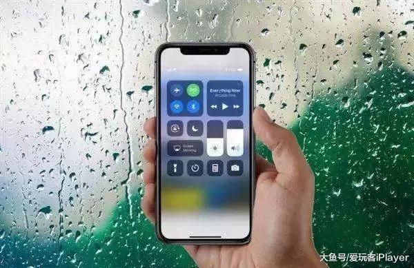 Iphone防水真的强 我是时候告诉你真相 科技资讯 八戒游戏