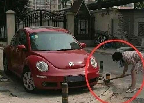 女司机真的是好可怕呀！