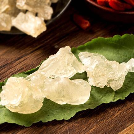 女人过了30岁, 多吃这些“天然玻尿酸”食物, 肤白貌美显年轻