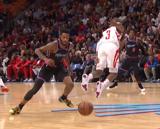 #火箭vs热火# 【眼看火箭正