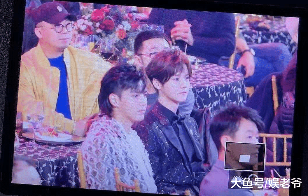 关晓彤经历了什么, 脸居然老成了这样, 感觉做鹿晗姐姐都有余!