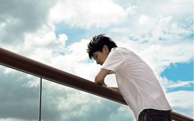 没出息的男人都有这五个特征, 中两个以上, 说明你需要反省了!